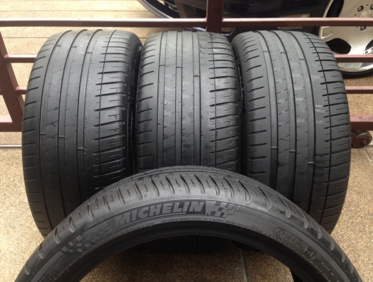 ยาง Michelin 225 40 18 ปี12 ดอกดี เนื้อนิ่มมากๆ ยาง Michelin 225 40 18 ปี12 ดอกดี เนื้อนิ่มมากๆ