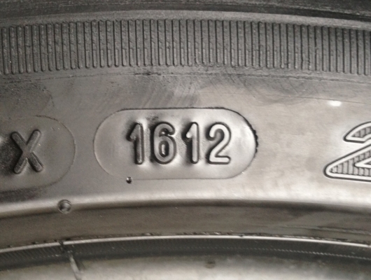 ยาง Michelin 225 40 18 ปี12 ดอกดี เนื้อนิ่มมากๆ ยาง Michelin 225 40 18 ปี12 ดอกดี เนื้อนิ่มมากๆ