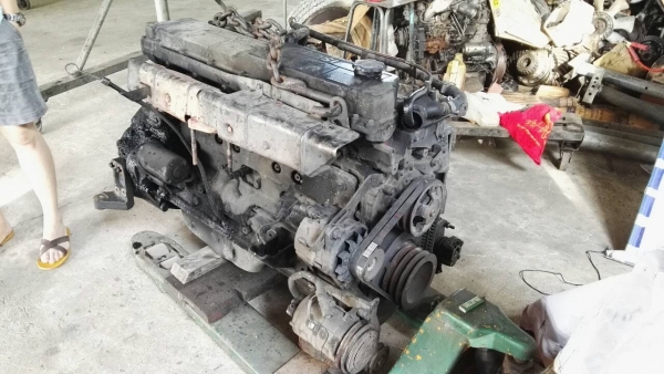 ขายเครื่องยกลง ISUZU 6HE1 195แรง ขายเครื่องยกลง ISUZU 6HE1 195แรง