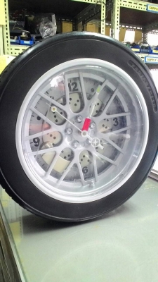 นาฬิกา โมเดลยางรถยนต์ มี 1 เครื่อง tel.081-427-3941
