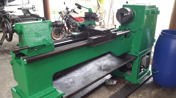 เครื่องกลึง 6 ฟุต ต้าชิง 3 เพลา เกียร์บล็อก ไฟบ้านได้ โรงงานได้ สภาพสวย ๆ 75,000