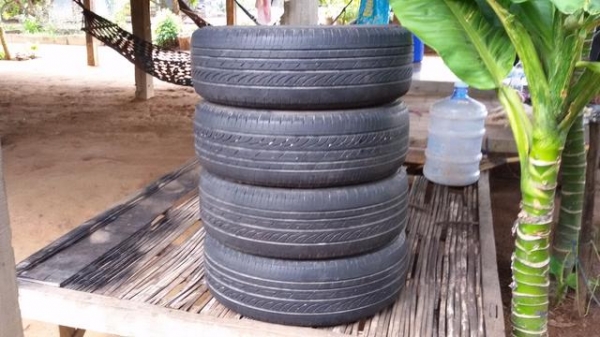 ขาย Bridgestone gr 90 ขอบ 15 สภาพใช้อีกยาว