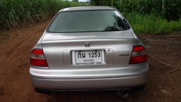 ขาย Accord ไฟท้ายก้อนเดียว ปี 95 auto lpg