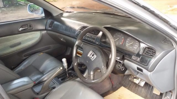 ขาย Accord ไฟท้ายก้อนเดียว ปี 95 auto lpg