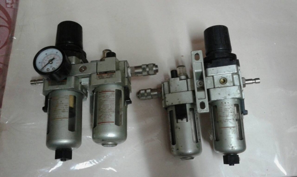 ตัวดักน้ำพ่นสีงานญี่ปุ่นสภาพเดิมๆครับพร้อมใช้งานครับ มีหลายตัวครับพร้อมใช้งานครับสวยๆครับเบิกใหม่เป็นพันครับ