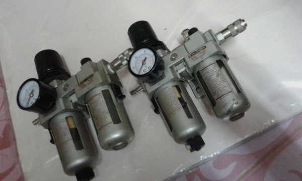 ตัวดักน้ำพ่นสีงานญี่ปุ่นสภาพเดิมๆครับพร้อมใช้งานครับ มีหลายตัวครับพร้อมใช้งานครับสวยๆครับเบิกใหม่เป็นพันครับ