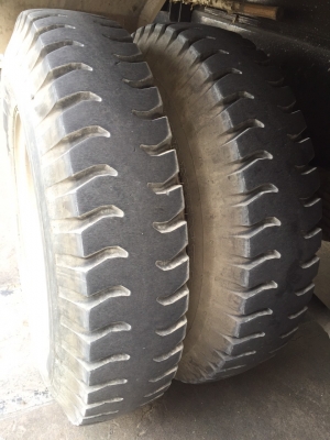 ขายยางรถบรรทุกสยามไทร์  ยาง 900 ขอบ 20 สภาพสวย