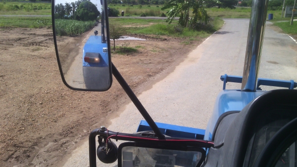 ขายรถไถFORD NEWHOLLAND  รุ่นTS90  กรองใหญ่  เกียร์ข้าง ตรงรุ่น ทะเบียนพร้อมสนใจ0810076640