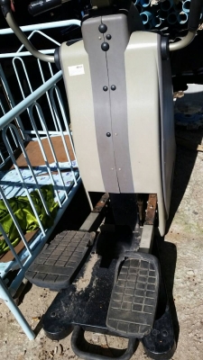 เครื่องออกกำลังกายใช้ถ่านงานนอกครับ เครื่องออกกำลังกายใช้ถ่านงานนอกครับ