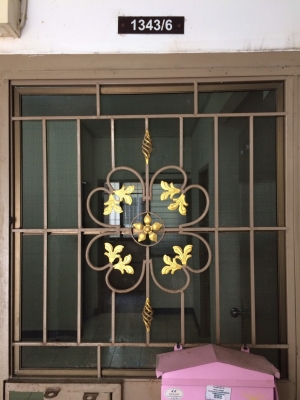 ขายห้องเอื้ออาทรลาดกระบัง2เฟตล2ตึก86ชั้น1 ตรงบันไดทางขึ้น