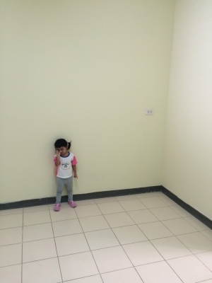 ขายห้องเอื้ออาทรลาดกระบัง2เฟตล2ตึก86ชั้น1 ตรงบันไดทางขึ้น