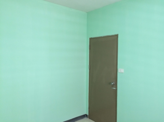 ขายห้องเอื้ออาทรลาดกระบัง2เฟตล2ตึก86ชั้น1 ตรงบันไดทางขึ้น