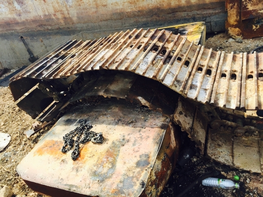 ขาย โซ่พร้อมแผ่นKOMATSU PC200-8 ขาย โซ่พร้อมแผ่นKOMATSU PC200-8