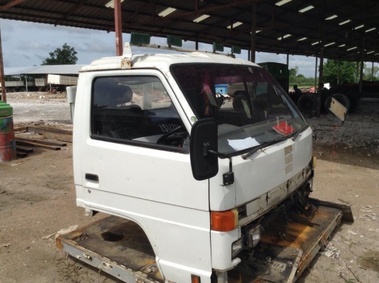 ขายหัว 6ล้อ ISUZU - NPR สีขาว