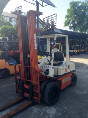 -:-*&bull;*ข า ย ร ถ ย ก นำ เ ข้ า*&bull;*-:-NISSAN PH02 2ตัน เครื่องเบนซิล เสาสูง6เมตร สนใจติดต่อ083-062-0223/098-329-9549(ปอนด์)