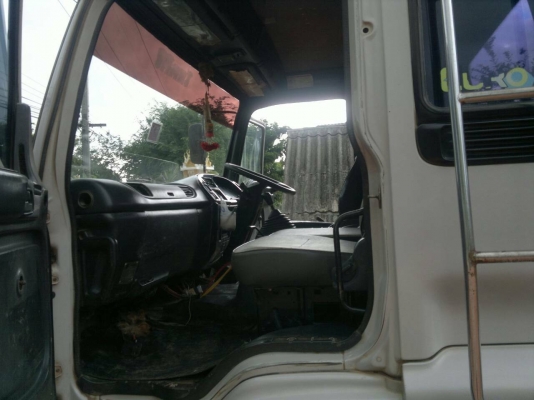 สิบล้อ ราคา1,190,000บ อีซูซุ 270 ยูโรปี40 ดั้มสามมิตร สภาพดีสวยเดิมๆช่วงล่างเต็ม แคชชีสวยจัด พร้อมใช้งาน เล่มทะเบียนพร้อมโอน ราคา 1,190,000บ ครับท่าน