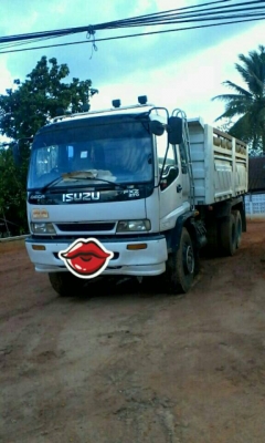 สิบล้อ ราคา1,190,000บ อีซูซุ 270 ยูโรปี40 ดั้มสามมิตร สภาพดีสวยเดิมๆช่วงล่างเต็ม แคชชีสวยจัด พร้อมใช้งาน เล่มทะเบียนพร้อมโอน ราคา 1,190,000บ ครับท่าน