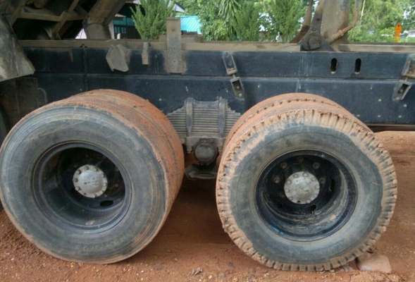 สิบล้อ ราคา1,190,000บ อีซูซุ 270 ยูโรปี40 ดั้มสามมิตร สภาพดีสวยเดิมๆช่วงล่างเต็ม แคชชีสวยจัด พร้อมใช้งาน เล่มทะเบียนพร้อมโอน ราคา 1,190,000บ ครับท่าน