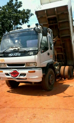 สิบล้อ ราคา1,190,000บ อีซูซุ 270 ยูโรปี40 ดั้มสามมิตร สภาพดีสวยเดิมๆช่วงล่างเต็ม แคชชีสวยจัด พร้อมใช้งาน เล่มทะเบียนพร้อมโอน ราคา 1,190,000บ ครับท่าน