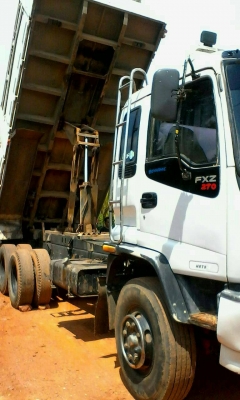 สิบล้อ ราคา1,190,000บ อีซูซุ 270 ยูโรปี40 ดั้มสามมิตร สภาพดีสวยเดิมๆช่วงล่างเต็ม แคชชีสวยจัด พร้อมใช้งาน เล่มทะเบียนพร้อมโอน ราคา 1,190,000บ ครับท่าน