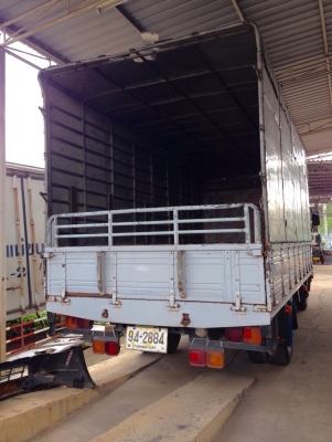 ขาย รถบรรทุก 6 ล้อ Hino FC4j ปี 2544(รถห้าง) พร้อมใช้งานเอกสารพร้อมโอน