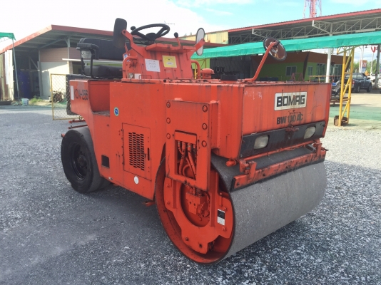 ขายรถบดBomagรุ่นBw110Acมือสองญี่ปุ่นหน้าเหล็กหลังยาง2.5ตัน