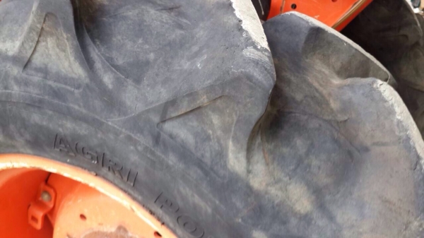 ขายล้อรถไถ