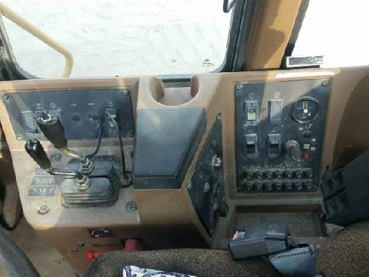 950F # 4DJ02413 : รถตักล้อยาง แคต สต๊อกรอนำเข้าจากญี่ปุ่น โทร.กุ้ง:0813062283