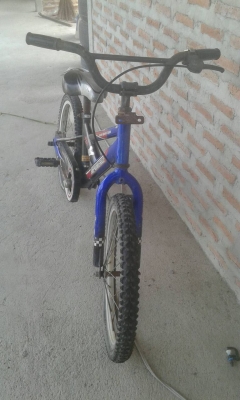 จักรยานเด็ก ล้อ 18 นิ้ว สำหรับ 5 ขวบขึื้นไป เป็นรถนำเข้ามาจากญี่ปุ่น