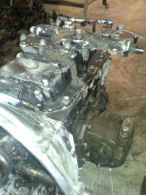 ขายเกียร์ร็อคกี้ 6HK1เกียร์ดี สภาพสวย