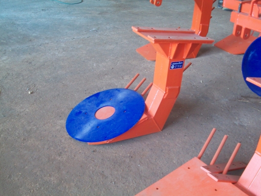 ขายอุปกรณ์ติดรถไถมือสองหลายรายการ