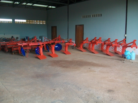 ขายอุปกรณ์ติดรถไถมือสองหลายรายการ