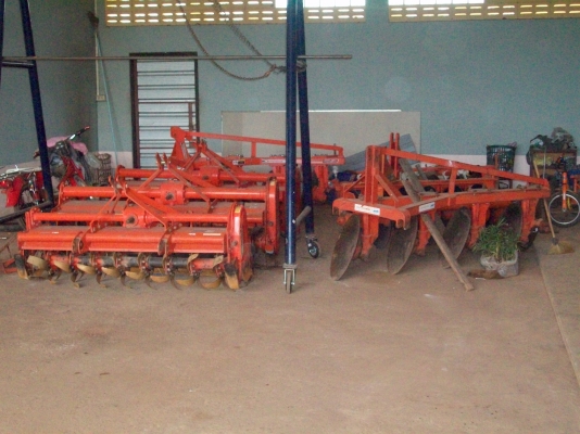 ขายอุปกรณ์ติดรถไถมือสองหลายรายการ