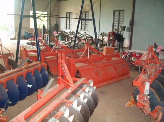 ขายอุปกรณ์ติดรถไถมือสองหลายรายการ