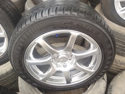 ขายล้อแม็กMODEL 7ขอบ15กว้าง7 4รู100-114พร้อมยาง  4 ล้