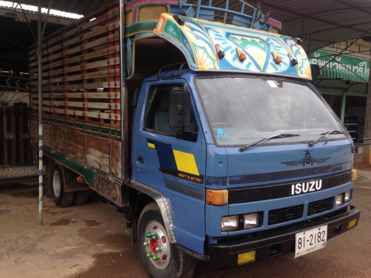 ขายNPR59LU เครื่อง4BE รถห้างแท้ เครื่องดี คัทซีสวยหัวเดิม กระบะไม้มะค่าอย่างดีแข็งแรง