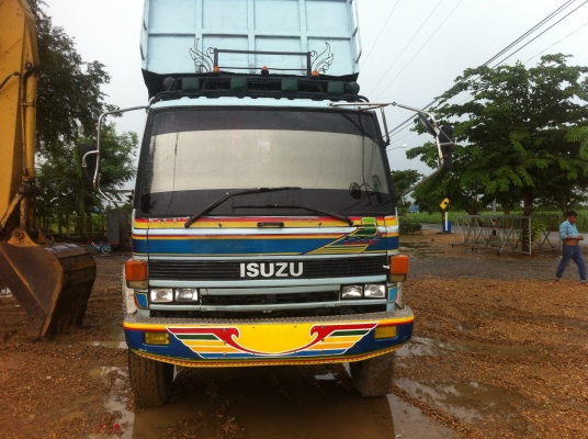 ขายอีซูซุ 240 แท้ตัวแรกพร้อมใช้ ขายอีซูซุ 240 แท้ตัวแรกพร้อมใช้