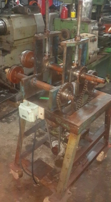 เครื่องดัดเหล็ก ดัดท่อ 3 แกน เพลานอน สภาพใช้งาน 18000 บาท