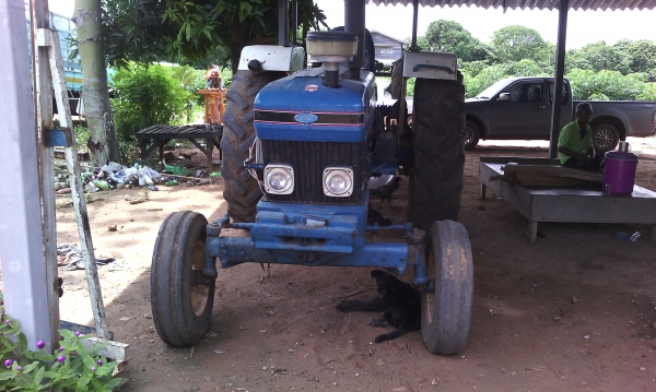 ขาย428000 FORD7610  จากนอกมือเดียว เล่มทะเบียน+ผาน3 CMT