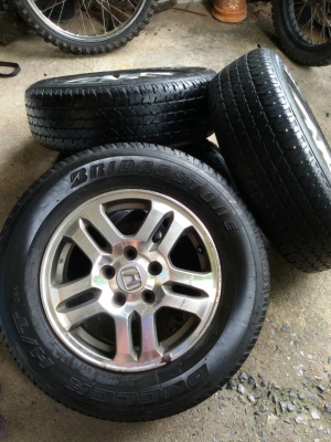 ล้อขอบ 15 พร้อมยาง 205 70 15 bridgestone ปี 12 ชุดล่ะ 3,800