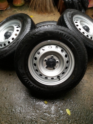 กะทะขอบ 15 5รู 114 พร้อมยางป้ายแดง 205 70 15 bridgestone  ชุดล่ะ 10,500