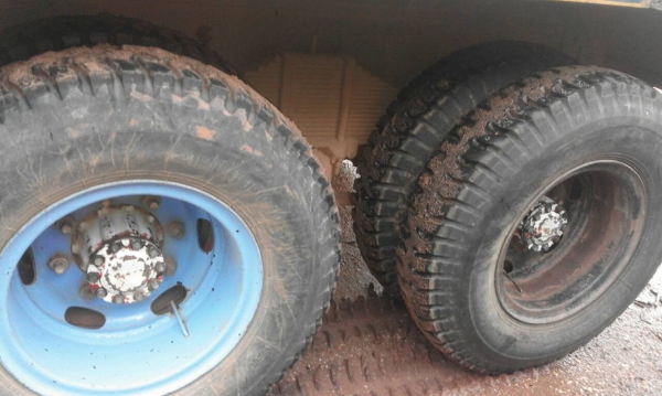 ขายครับ 768000  ซูโม่227เกียร์อิตตัน แอร์เย็น เครื่องดีมาก ยางดีมีระบบลากลูก