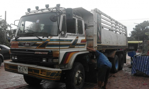 ขายครับ 768000  ซูโม่227เกียร์อิตตัน แอร์เย็น เครื่องดีมาก ยางดีมีระบบลากลูก