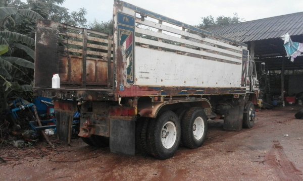 ขายครับ 768000  ซูโม่227เกียร์อิตตัน แอร์เย็น เครื่องดีมาก ยางดีมีระบบลากลูก