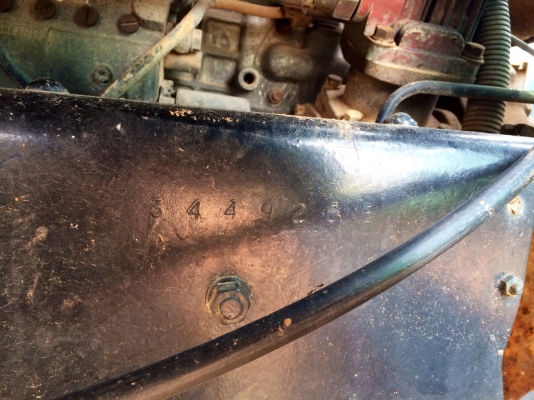 ขายด่วน  รถลากแบคโฮ  สิบล้อสองเพลา  มีเกียร์กลางพร้อม สภาพดีพร้อมใช้งาน  เครื่อง 195