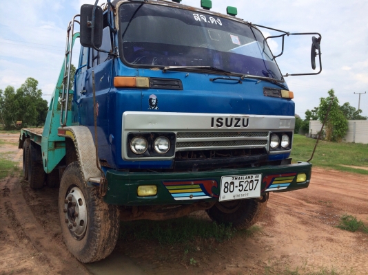 ขายด่วน  รถลากแบคโฮ  สิบล้อสองเพลา  มีเกียร์กลางพร้อม สภาพดีพร้อมใช้งาน  เครื่อง 195