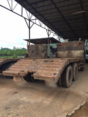 รถฮีโน่ 10 ล้อ  ท้ายลาด  220  แรงม้า. ปี 49   (  มีขาย 2 คัน.  )    สนใจติดต่อ  081 - 6079515