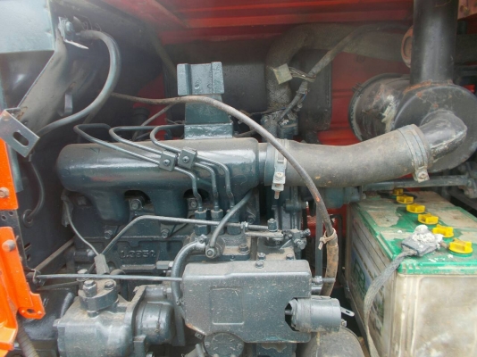 สีนวน  ลำเพลิน ขายL1  20.5 20แรง  ขับเคลื่อน4ล้อ  เกียร์ดีเครื่องดี  มีแต่ตัว