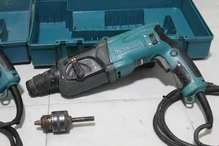 สว่านระบบโรตารี่ ทำงานได้ 3 ระบบ ของmakita รุ่น 2470F (รุ่นใหญ่) สภาพดีพร้อมใช้งานครับ