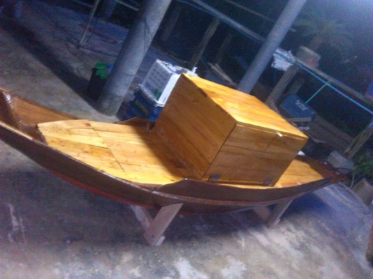 เรือไม้สัก